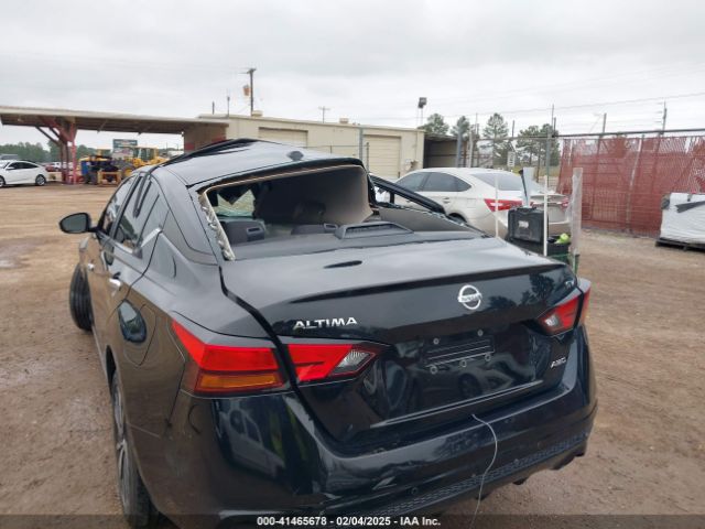 1N4BL4DW1NN308025 Nissan Altima Sv Intelligent Awd