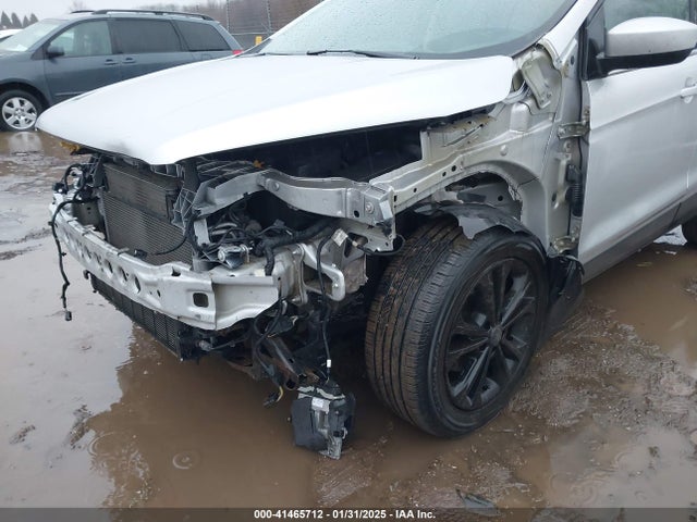 1FMCU0GD1HUE39735 Ford ESCAPE SE