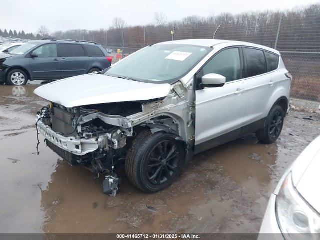 1FMCU0GD1HUE39735 Ford ESCAPE SE