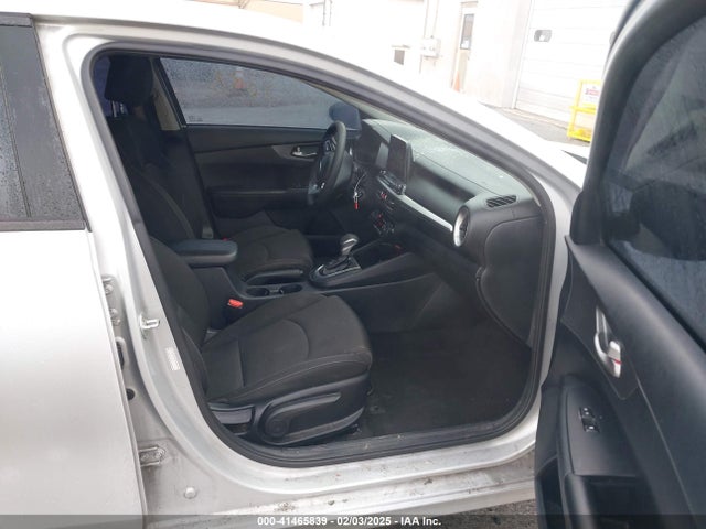 3KPF24AD0KE132053 KIA Forte Lxs