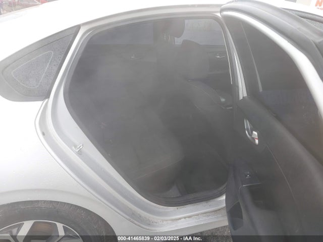 3KPF24AD0KE132053 KIA Forte Lxs
