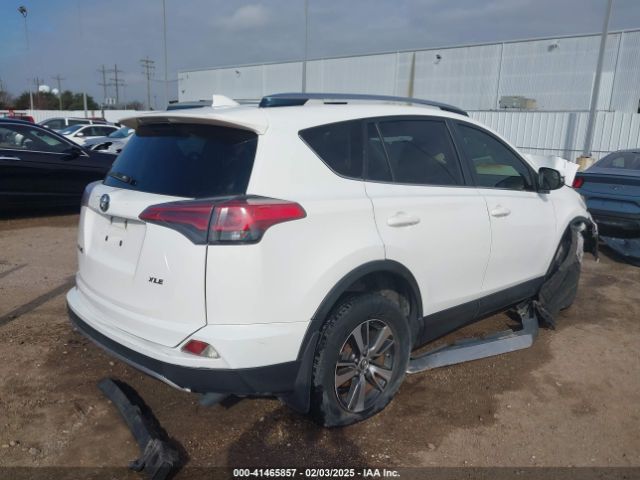 JTMWFREV6HJ713170 Toyota Rav4 Xle