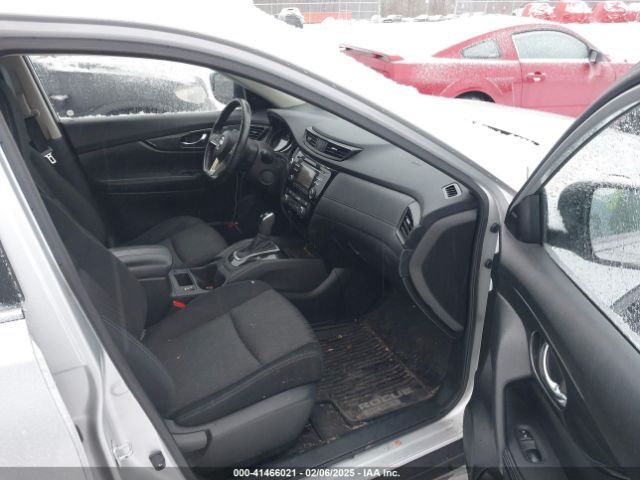 JN8AT2MVXHW003255 Nissan ROGUE SV