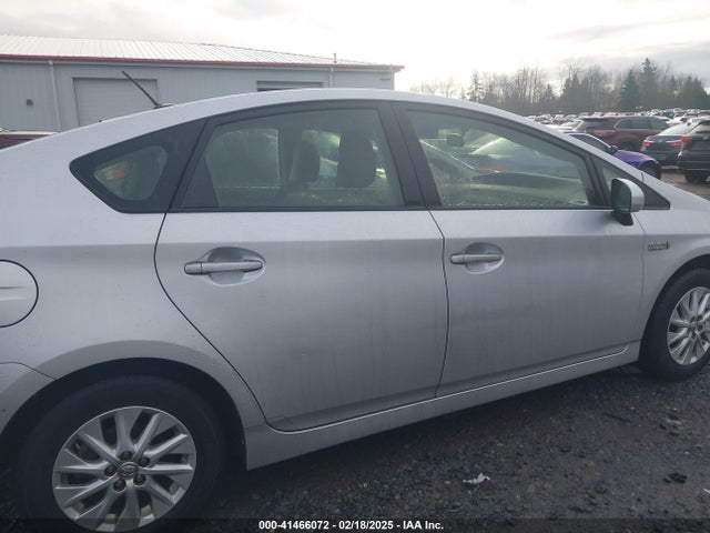 Toyota PRIUS PLUG-IN 2014 JTDKN3DP9E3050355 Image 14