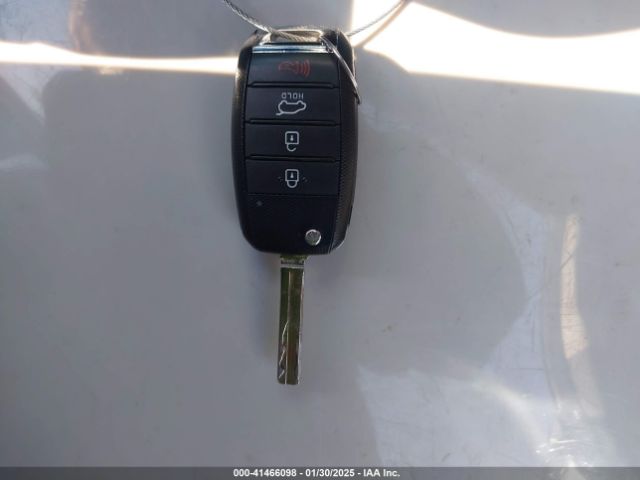 KNDPM3AC0L7840627 KIA Sportage Lx