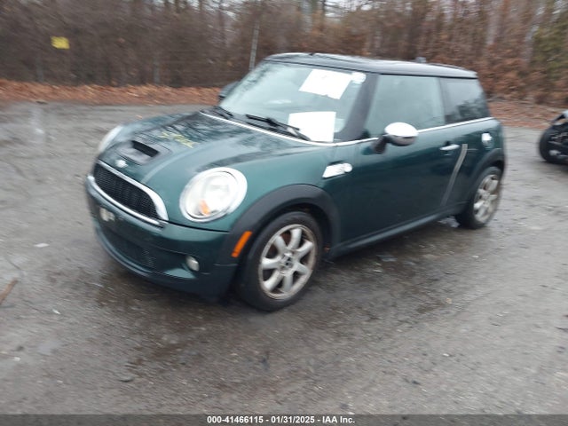 2010 MINI COOPER S WMWMF7C52ATX42462 Photo 1