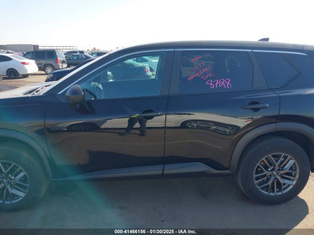 5N1BT3AA3RC710140 Nissan Rogue S Fwd