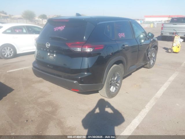 5N1BT3AA3RC710140 Nissan Rogue S Fwd