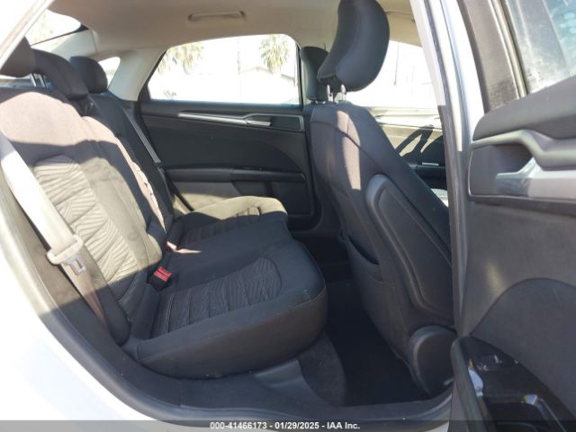 3FA6P0H74GR278827 Ford FUSION SE