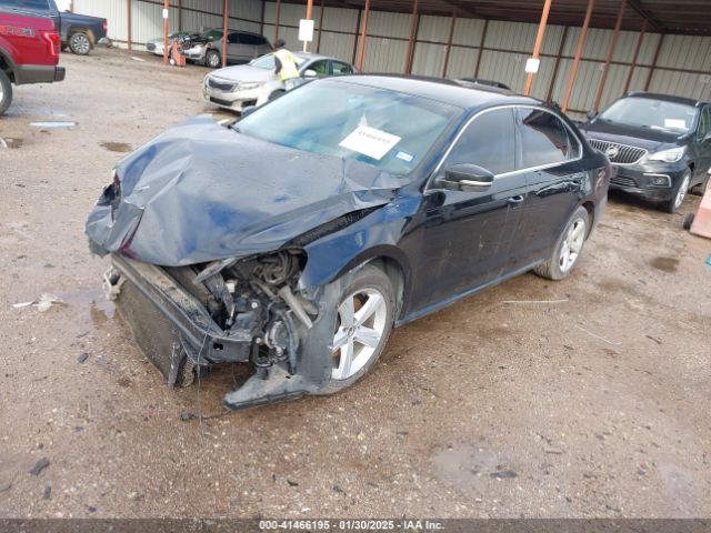 1VWBT7A35EC040417 Volkswagen Passat 1.8t Se