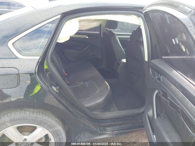 1VWBT7A35EC040417 Volkswagen Passat 1.8t Se