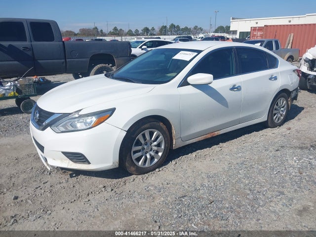 1N4AL3AP2HN352963 Nissan Altima 2.5 S