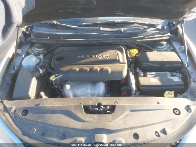 Chrysler 200 Limited 2015 1C3CCCAB6FN695896 Image 8