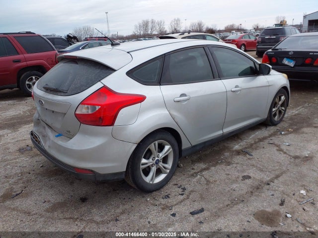Ford FOCUS SE 2014 1FADP3K2XEL157382 Image 4