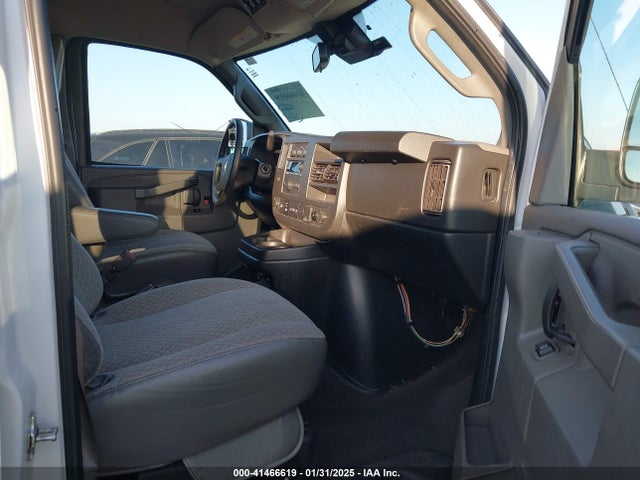 1GAZGPFGXL1268223 Chevrolet Express Passenger Rwd 3500 Extended Wheelbase Lt