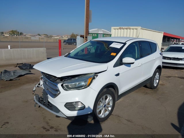 1FMCU9G92HUC53170 Ford ESCAPE SE