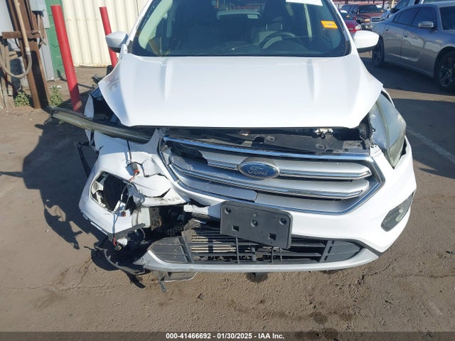 1FMCU9G92HUC53170 Ford ESCAPE SE