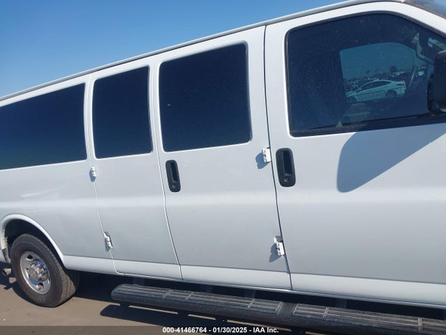 1GAZGPFG0L1246277 Chevrolet Express Passenger Rwd 3500 Extended Wheelbase Lt