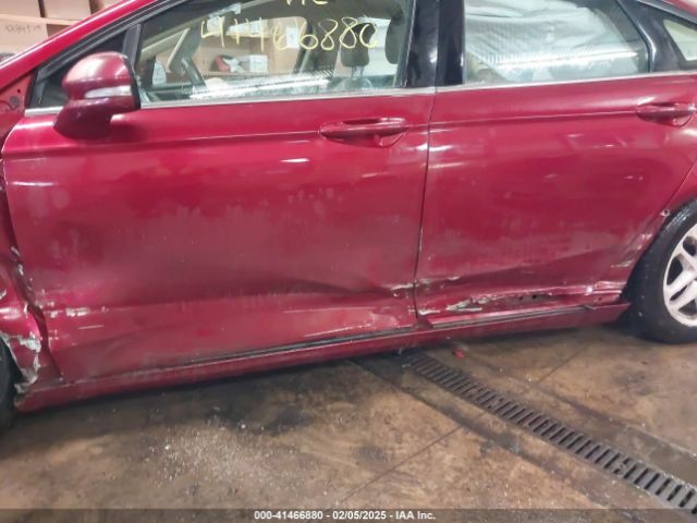 3FA6P0H76GR103379 Ford FUSION SE