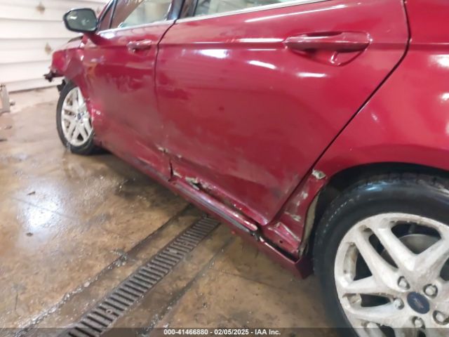 3FA6P0H76GR103379 Ford FUSION SE