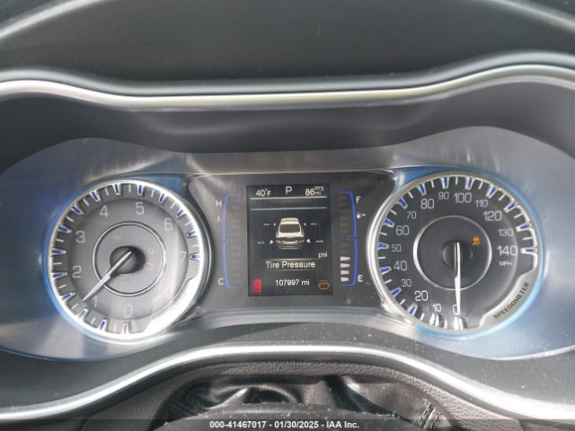 1C3CCCFB9GN186217 Chrysler 200 Touring