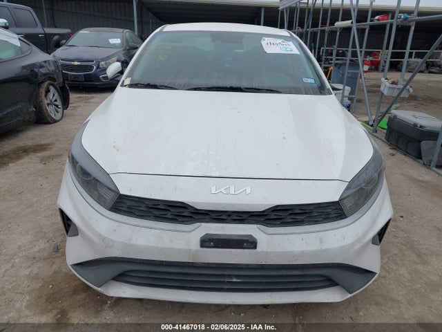 3KPF24AD4NE489255 KIA Forte Lxs