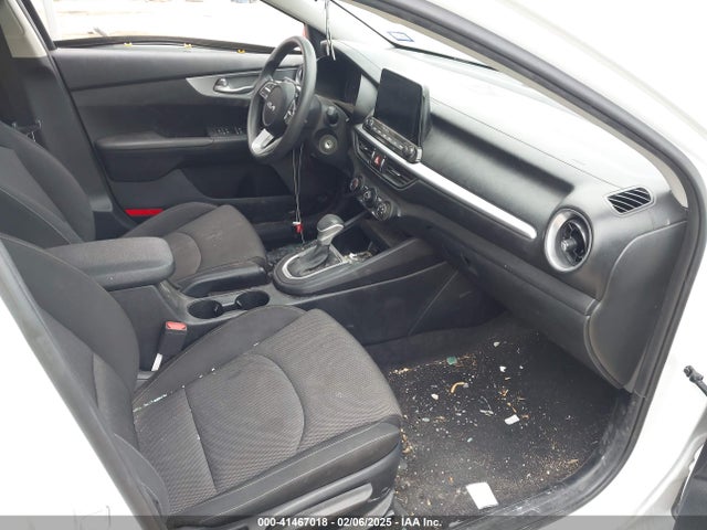 3KPF24AD4NE489255 KIA Forte Lxs