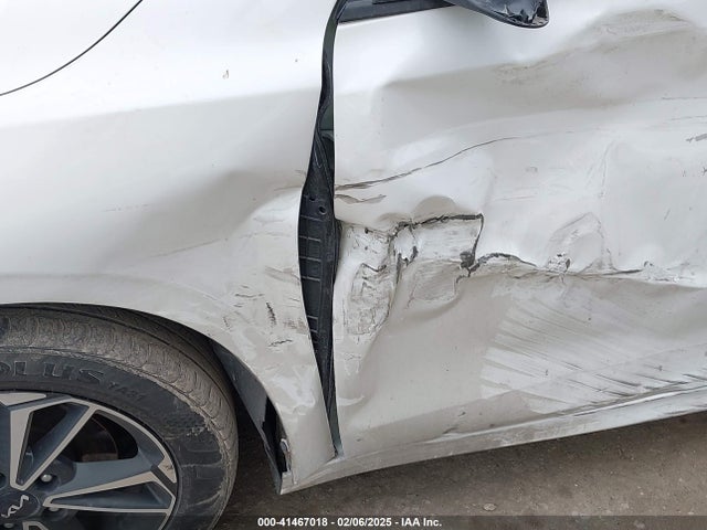 3KPF24AD4NE489255 KIA Forte Lxs