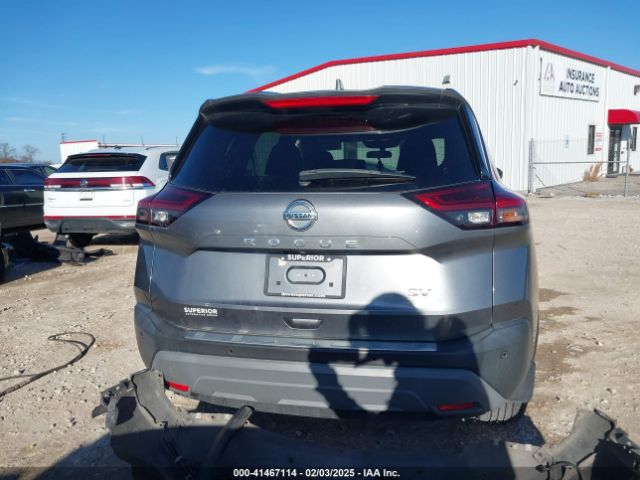 5N1AT3BA8MC670432 Nissan Rogue Sv Fwd