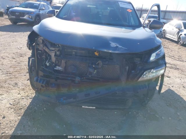 5N1AT3BA8MC670432 Nissan Rogue Sv Fwd