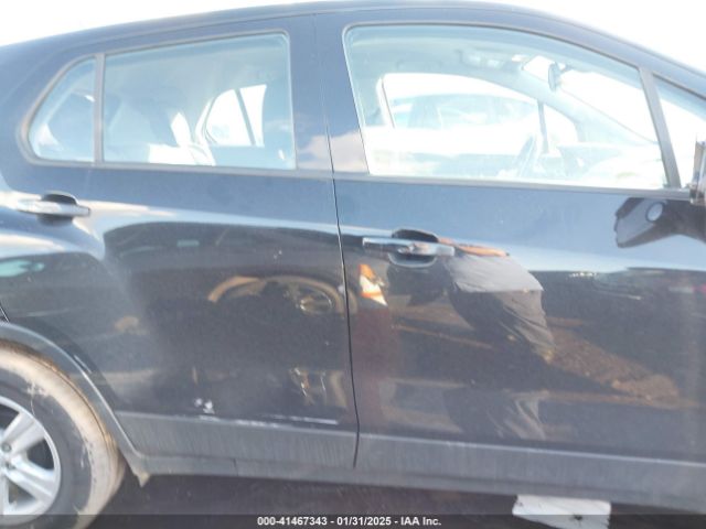 3GNCJKSB2LL115122 Chevrolet Trax Fwd Ls