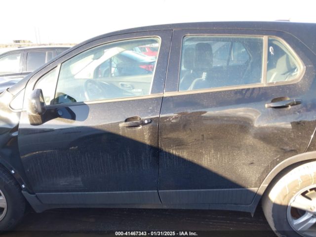 3GNCJKSB2LL115122 Chevrolet Trax Fwd Ls