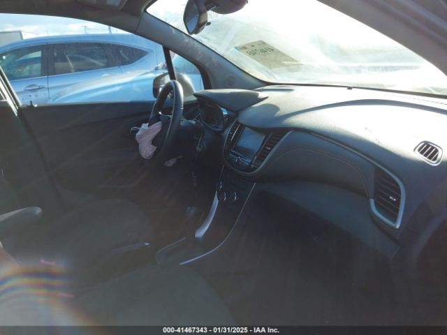 3GNCJKSB2LL115122 Chevrolet Trax Fwd Ls