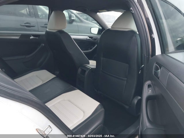3VWD17AJ5GM278962 Volkswagen Jetta 1.8t Sport