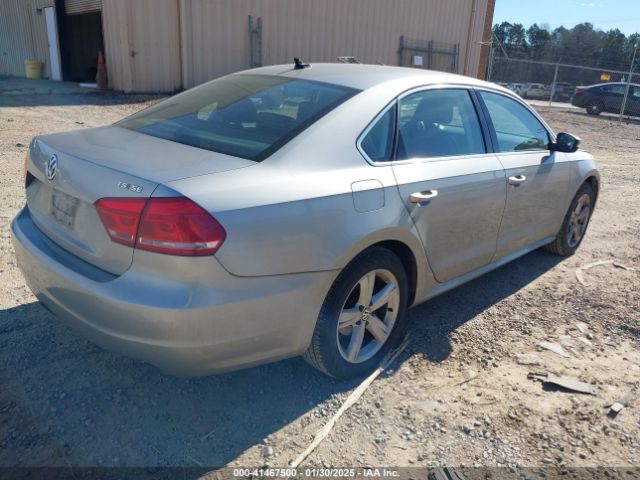 2014 VOLKSWAGEN PASSAT 1VWBT7A38EC091653 Photo 3