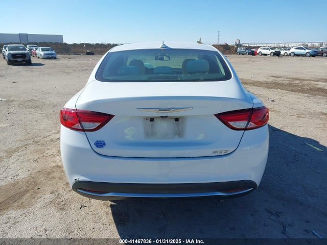 Chrysler 200 Limited 2015 1C3CCCAB9FN747960 Image 16