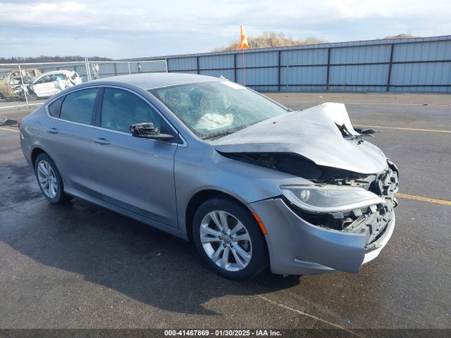 Chrysler 200 Limited 2015 1C3CCCABXFN677711 main image
