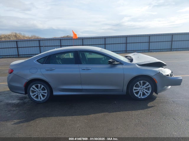 Chrysler 200 Limited 2015 1C3CCCABXFN677711 Image 13