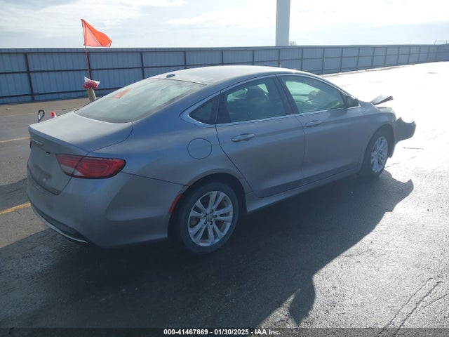 Chrysler 200 Limited 2015 1C3CCCABXFN677711 Image 4