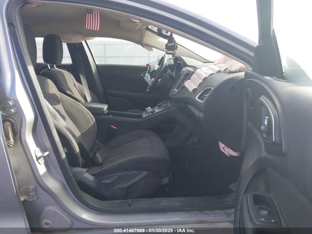 Chrysler 200 Limited 2015 1C3CCCABXFN677711 Image 5