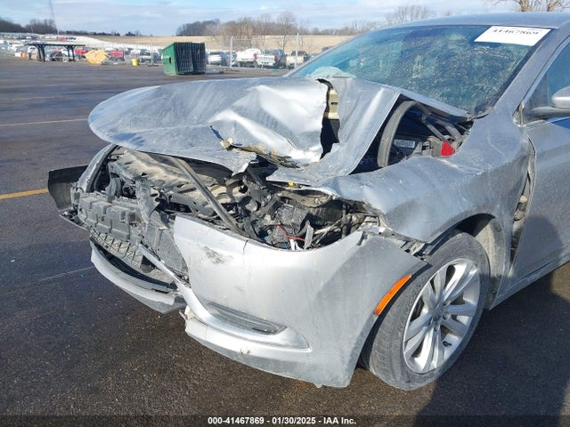 Chrysler 200 Limited 2015 1C3CCCABXFN677711 Image 6