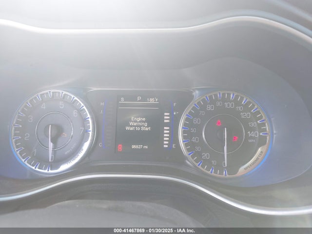 Chrysler 200 Limited 2015 1C3CCCABXFN677711 Image 7