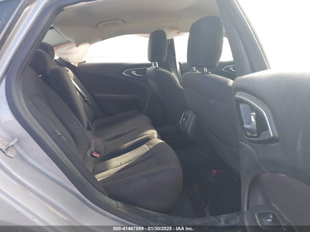 Chrysler 200 Limited 2015 1C3CCCABXFN677711 Image 8