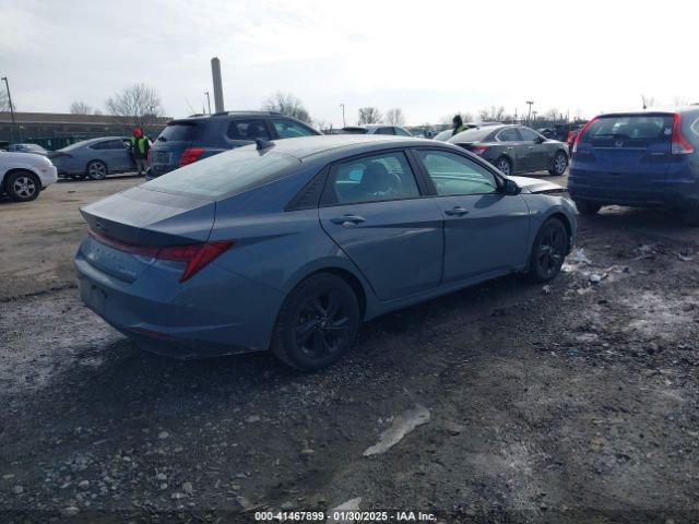 KMHLM4AJ9NU022784 Hyundai Elantra Hybrid Blue