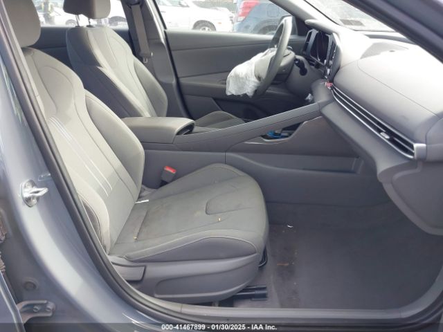 KMHLM4AJ9NU022784 Hyundai Elantra Hybrid Blue