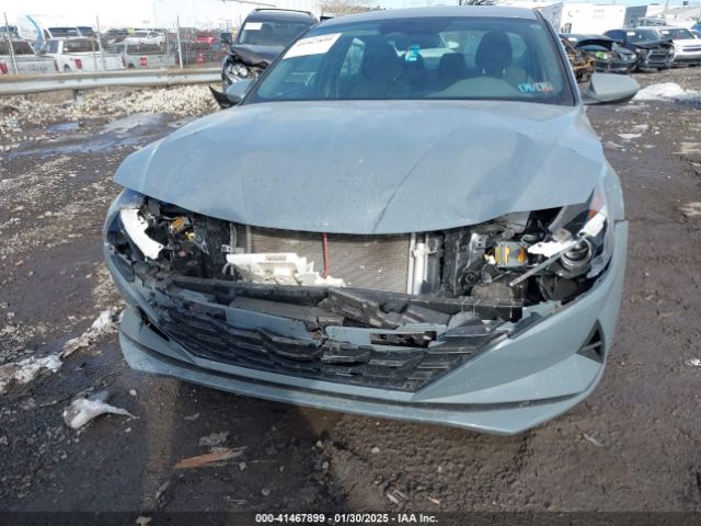 KMHLM4AJ9NU022784 Hyundai Elantra Hybrid Blue