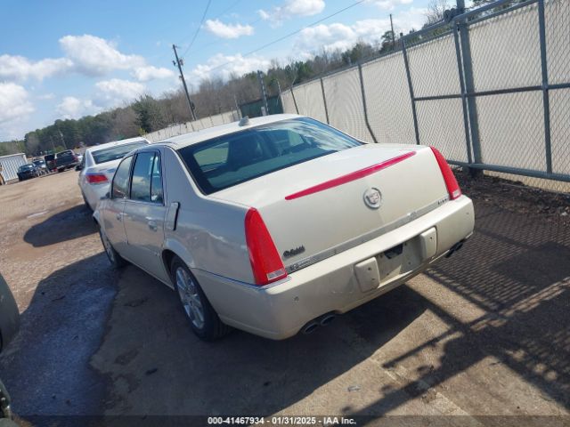 2011 CADILLAC DTS 1G6KH5E68BU131736 Photo 2