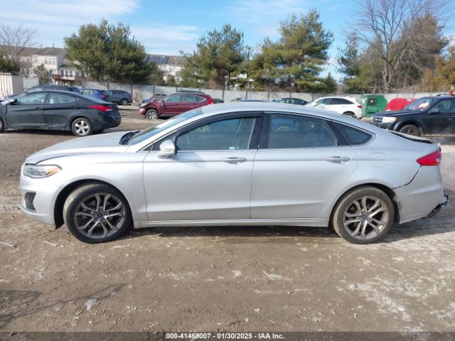 3FA6P0CDXKR116318 Ford FUSION SEL