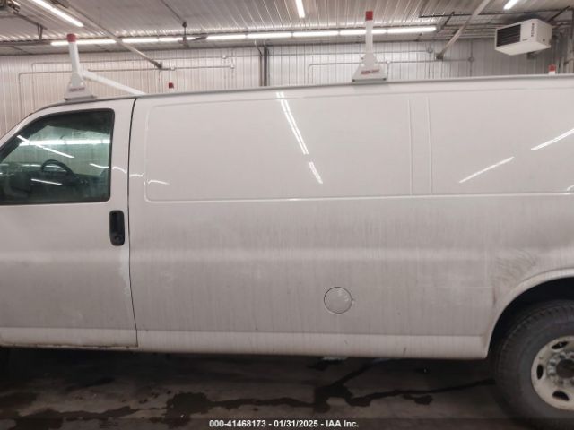1GTZ7UCFXF1167771 GMC Savana 3500 Work Van