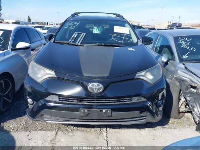 2T3RFREV0JW801121 Toyota Rav4 Adventure/xle